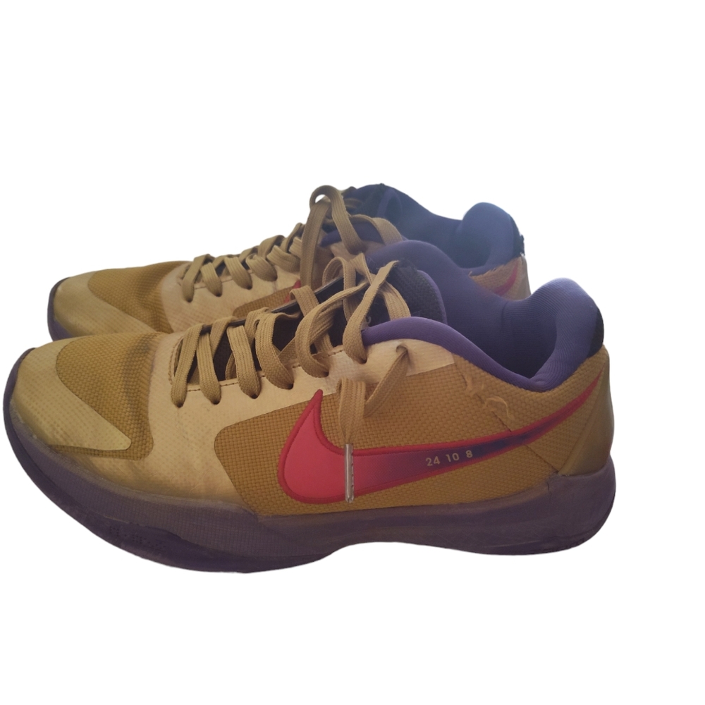 Shoes - Picture 3 of 3